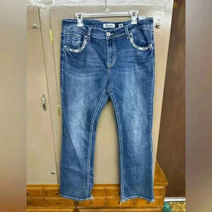 Boot cut embroidered jeans size 34